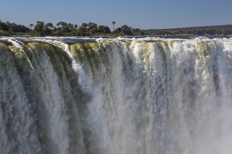 Victoria-falls-in-Zimbabwe