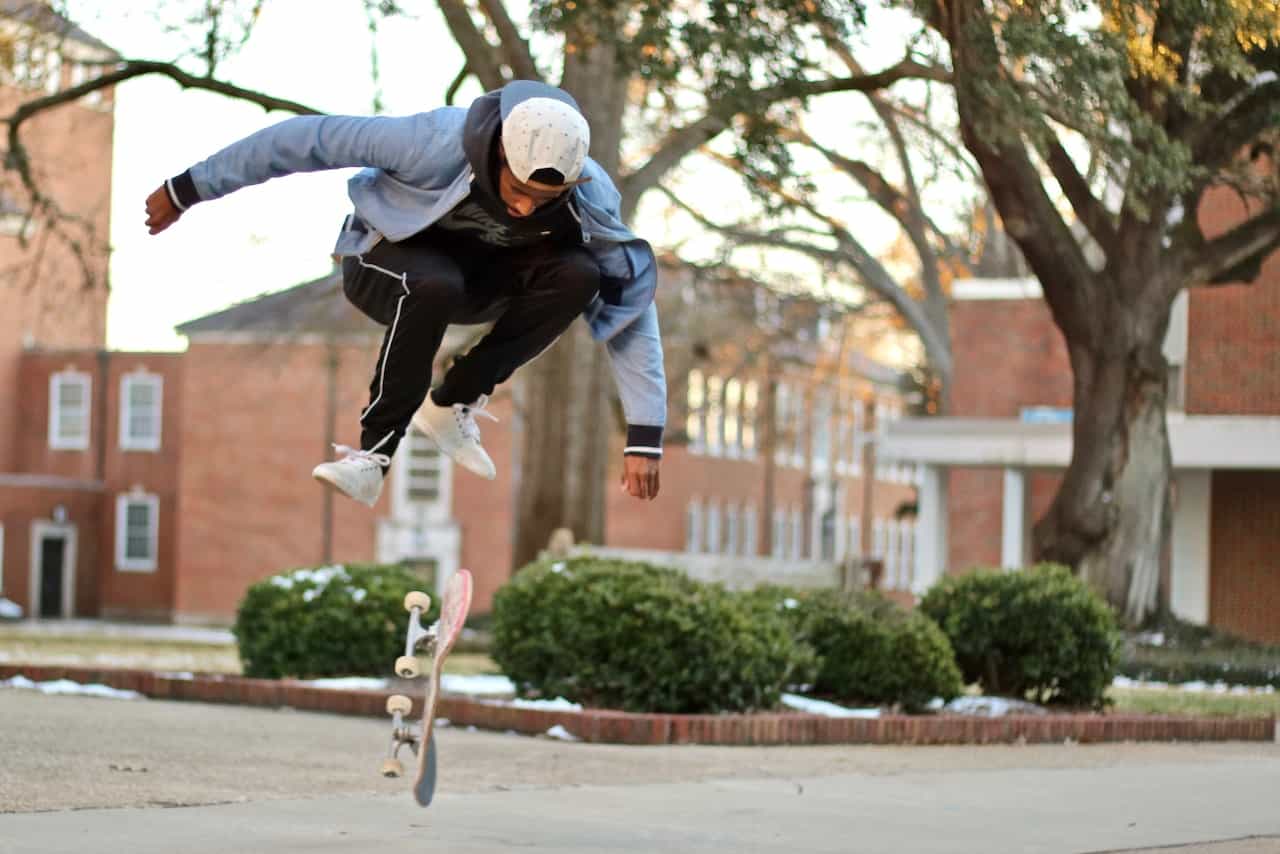 spotcovery-young-man-skateboarding-in-the-streets