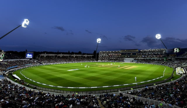spotcovery-cricket-stadium-black-cricket-player-england