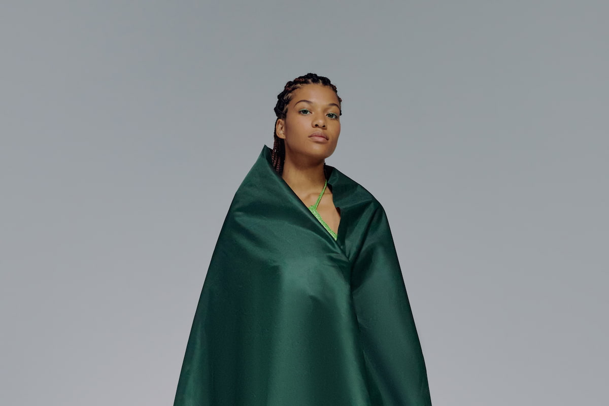 spotcovery-portrait-of-woman-in-green-cape-6-incredible-black-women-actors-who-have-starred-in-superhero-roles