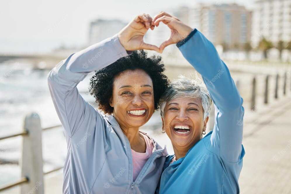 spotcovery-Two-happy-older-women-Healty-aging-month