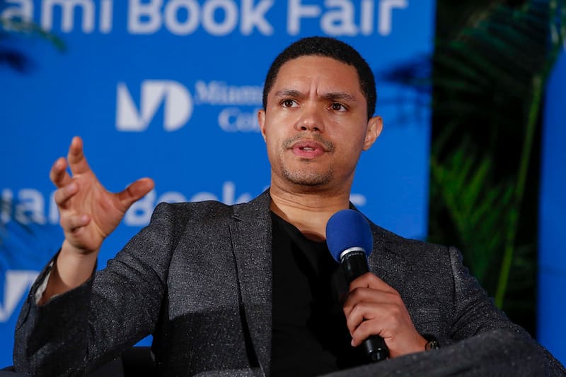 spotcovery-trevor-noah-speaking-at-the-miami-book-fair