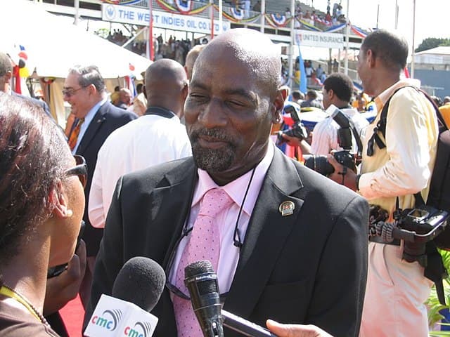 spotcovery-viv-richards-talking-to-the-media-sir-viv-richards-west-indies-batsman-who-delivered-two-world-cups-for-his-nation
