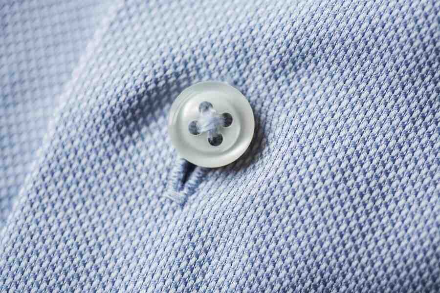 spotcovery-close-up-shirt-how-to-sew-a-buttonhole