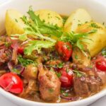 spotcovery-how-to-make-curry-goat-sauce